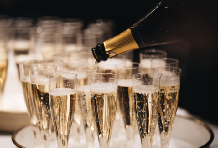 East Coast Wine: Wine Pro Alan Tardi Returns to NYC for Beyond Bubbles Class December 13